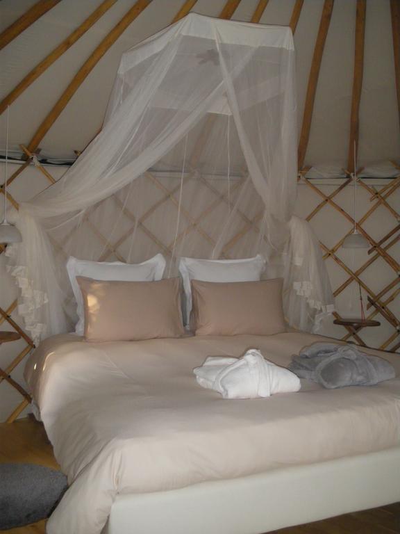 Mira Ceti Yurt Acomodação com café da manhã Sète Exterior foto